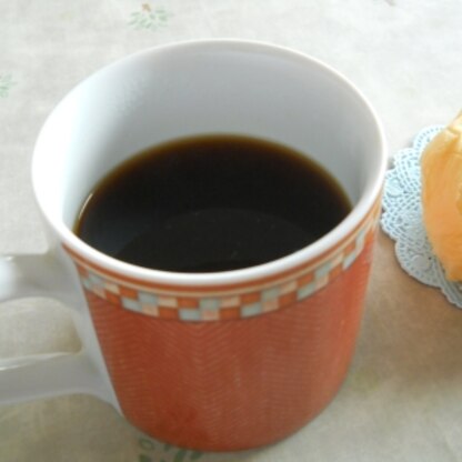 メイプルの優しい香りにつつまれて飲むコーヒーは、甘いおやつも、ついたくさん食べてしまいそうです(^^♪
でも、いいんです美味しいんだから♡